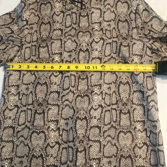 Zara Snake-Effect Short Sleeve Dress in Beige and Black - Picture 2 of 3